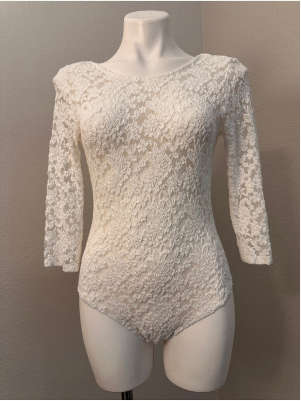 Ivory Lace Three-Quarter Sleeve Bodysuit